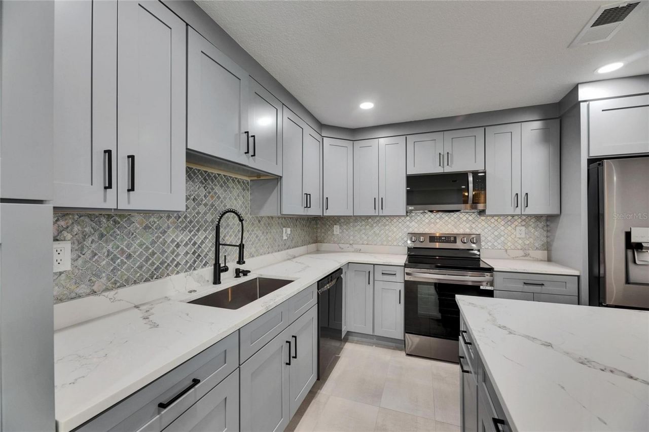 1025 Apollo Beach Boulevard, Unit 1, Apollo Beach, FL 33572 Photo