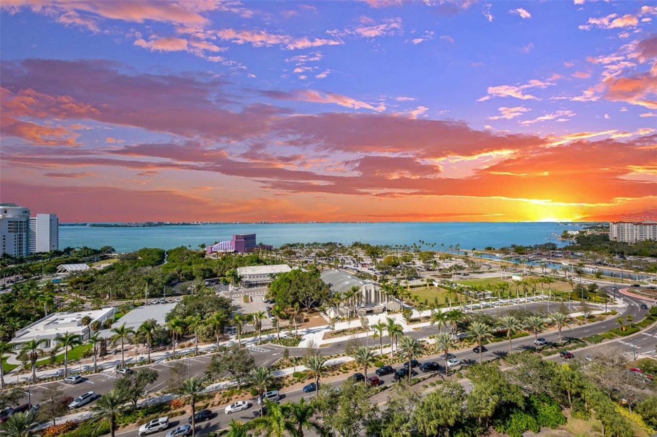 800 N Tamiami Trail, Unit 1512, Sarasota, FL 34236 Photo