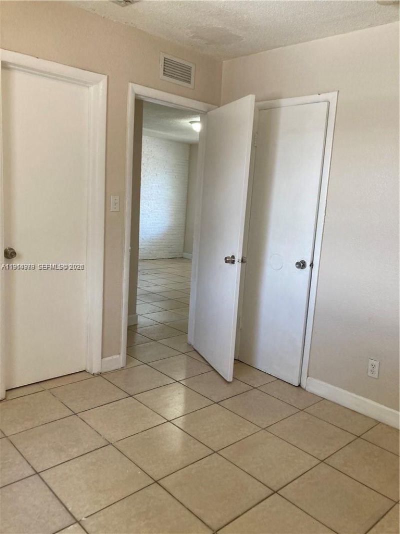 534 NW 23rd Ave, Unit 3, Fort Lauderdale, FL 33311 Photo