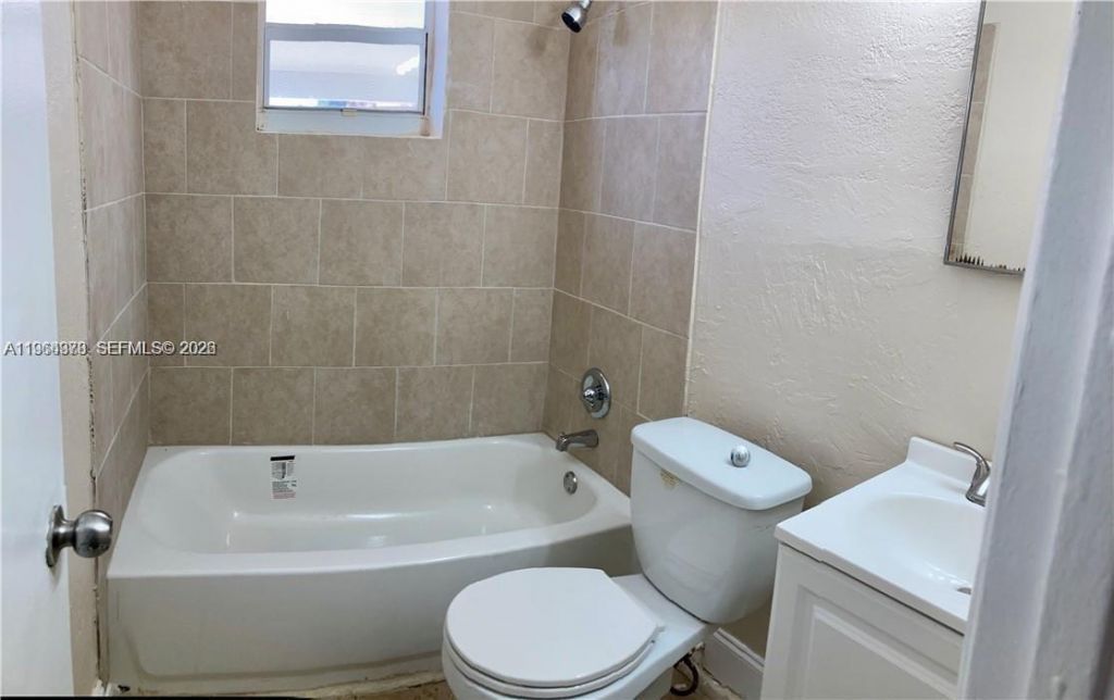 534 NW 23rd Ave, Unit 3, Fort Lauderdale, FL 33311 Photo