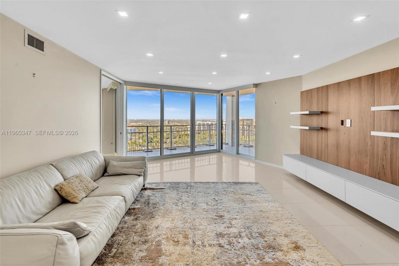 4000 Towerside Ter , Unit TS9, Miami, FL 33138 Photo