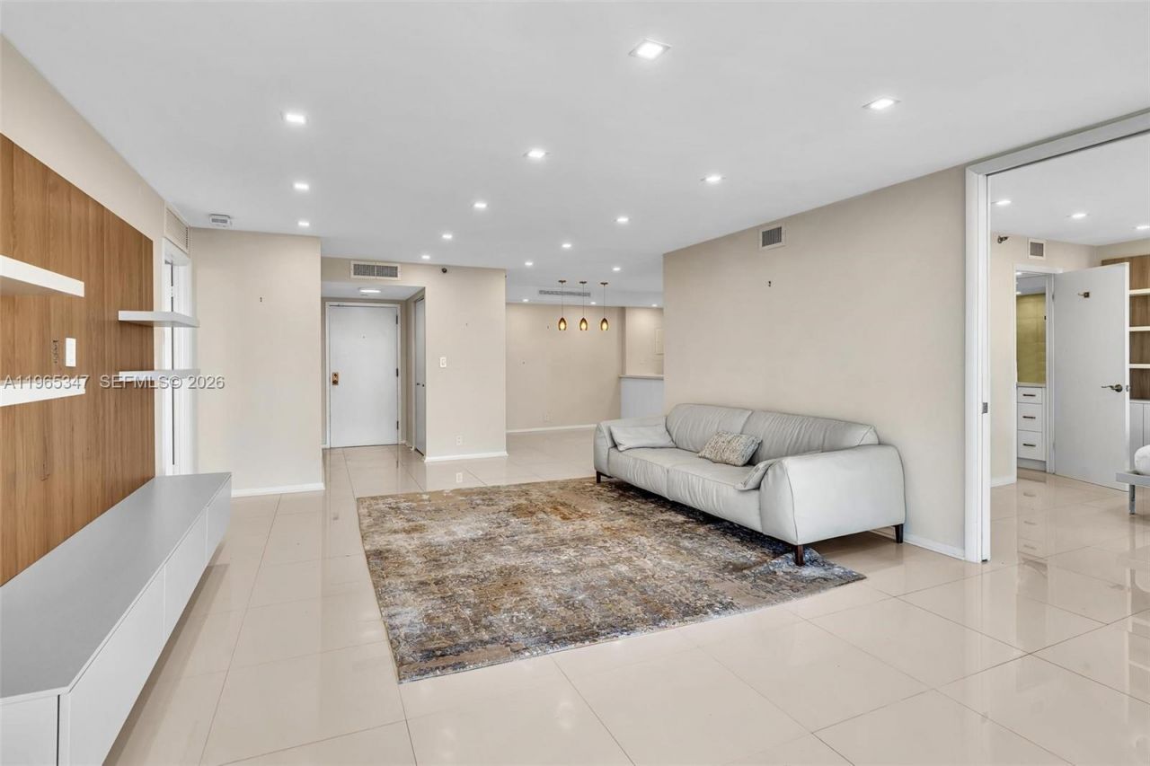 4000 Towerside Ter, Unit TS9, Miami, FL 33138 Photo