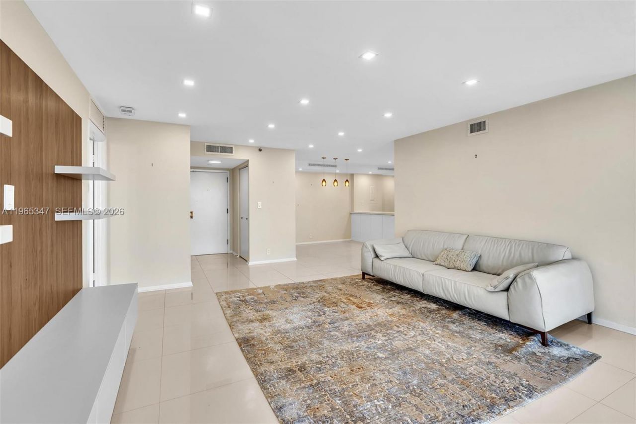 4000 Towerside Ter, Unit TS9, Miami, FL 33138 Photo