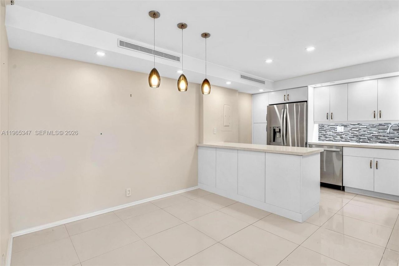 4000 Towerside Ter , Unit TS9, Miami, FL 33138 Photo