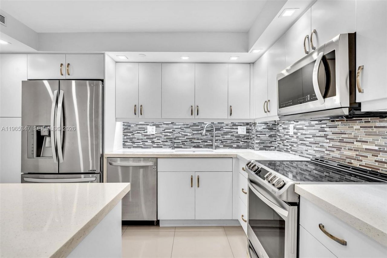 4000 Towerside Ter , Unit TS9, Miami, FL 33138 Photo