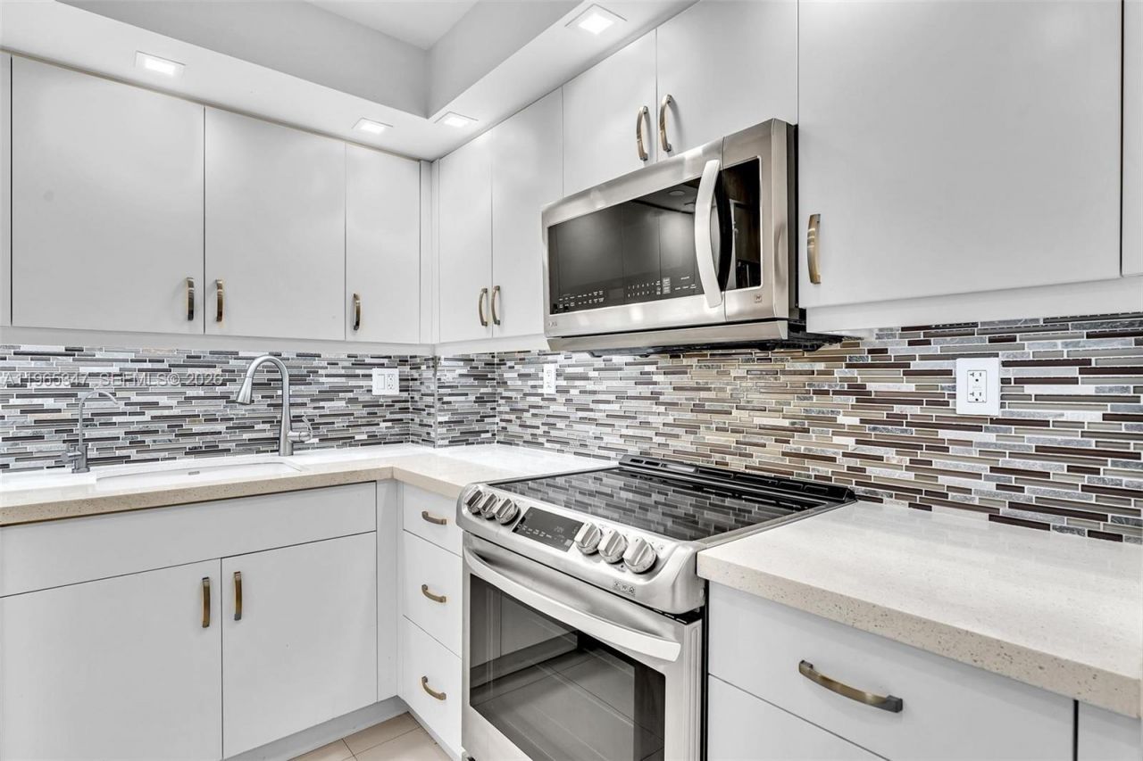 4000 Towerside Ter , Unit TS9, Miami, FL 33138 Photo