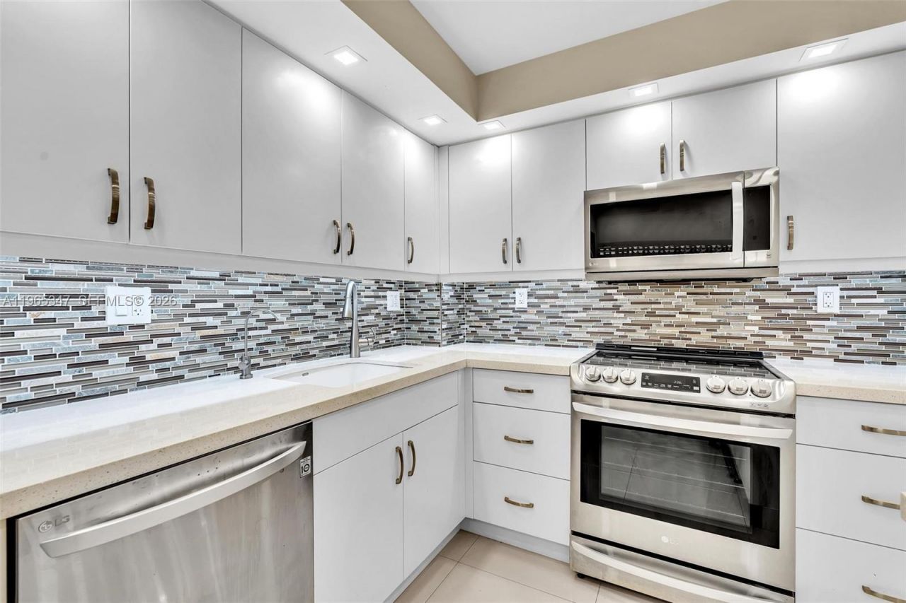 4000 Towerside Ter , Unit TS9, Miami, FL 33138 Photo