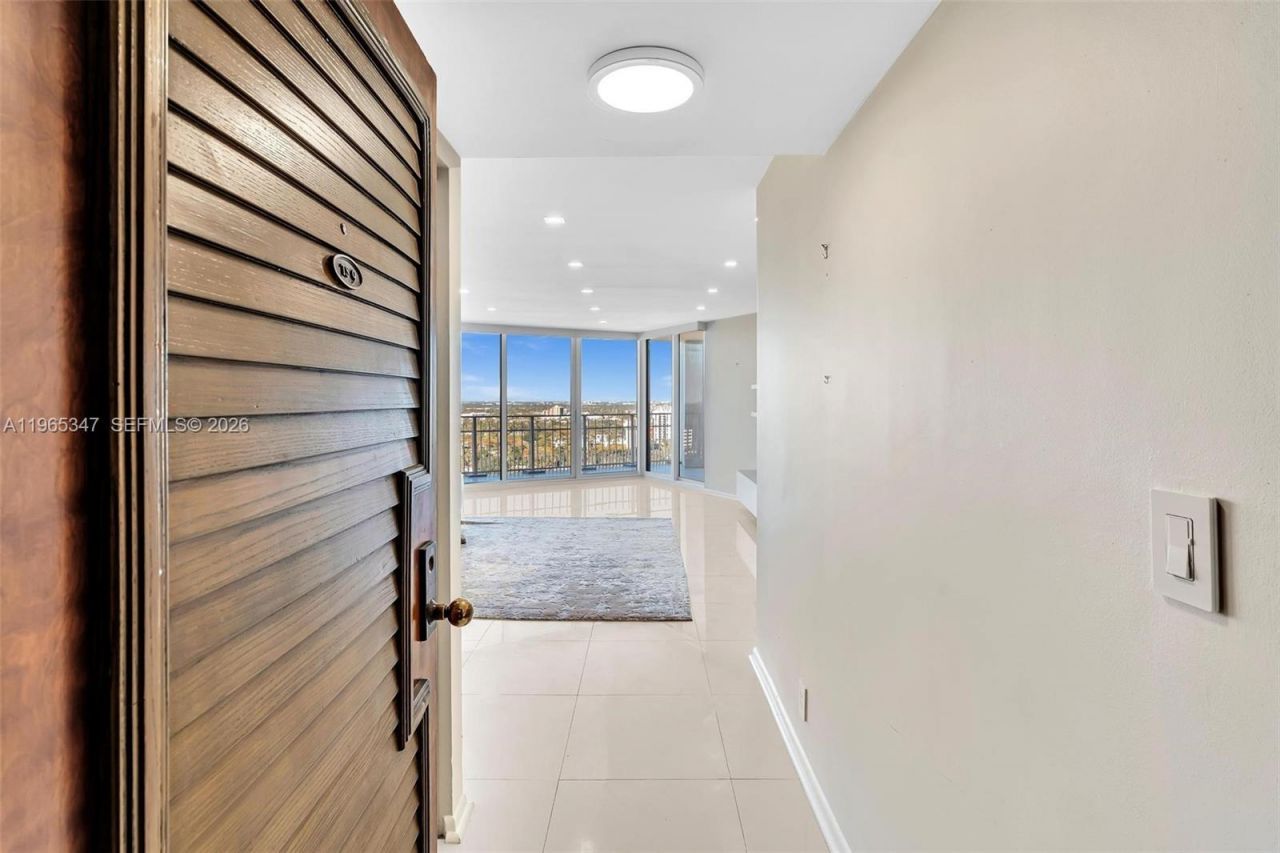 4000 Towerside Ter , Unit TS9, Miami, FL 33138 Photo