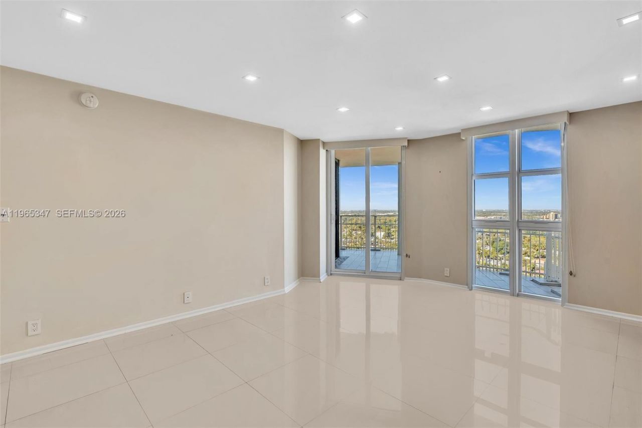 4000 Towerside Ter , Unit TS9, Miami, FL 33138 Photo