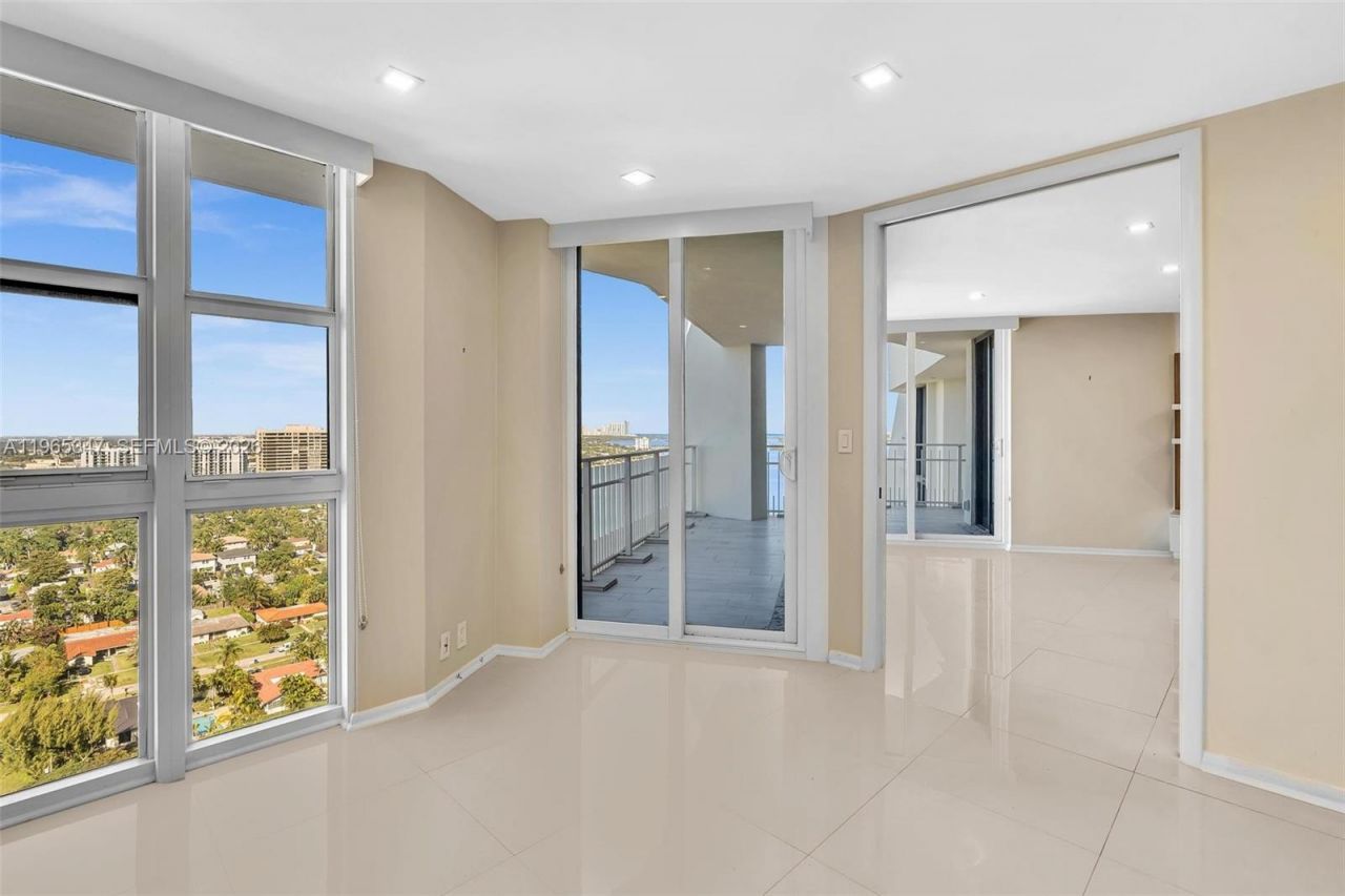 4000 Towerside Ter, Unit TS9, Miami, FL 33138 Photo
