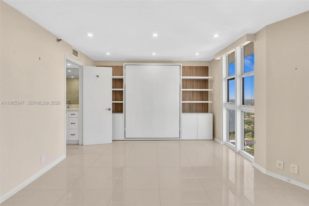 4000 Towerside Ter , Unit TS9, Miami, FL 33138 Photo