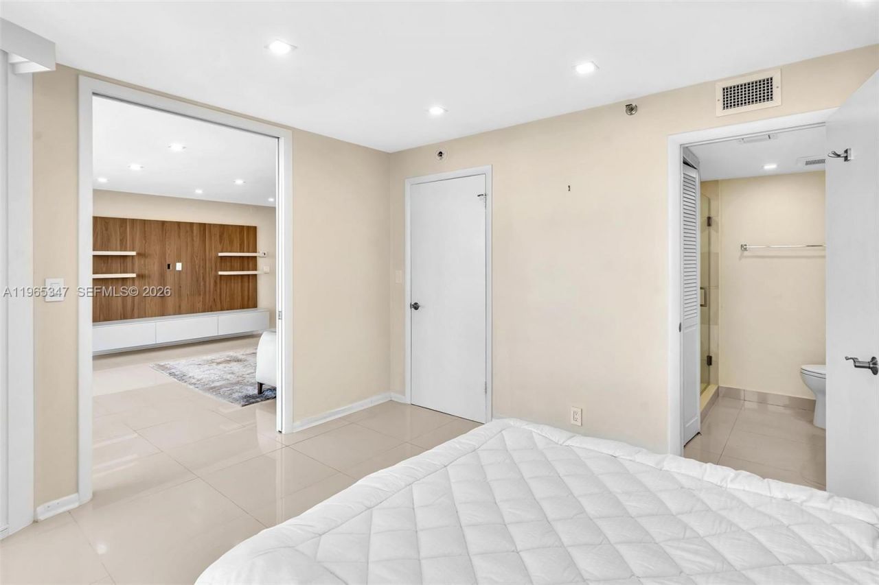 4000 Towerside Ter , Unit TS9, Miami, FL 33138 Photo