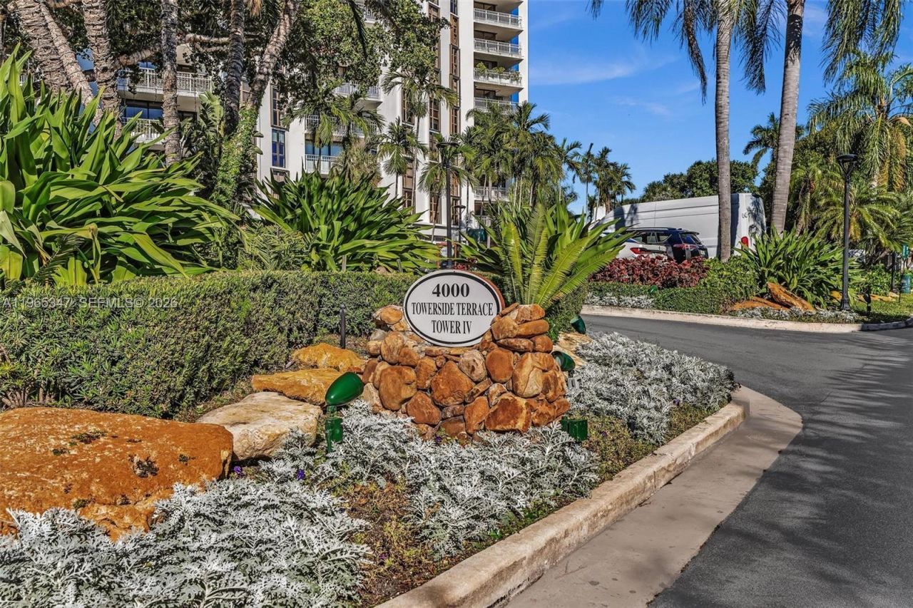 4000 Towerside Ter , Unit TS9, Miami, FL 33138 Photo