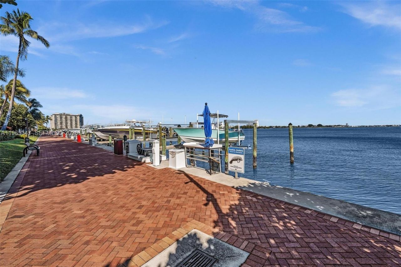 4000 Towerside Ter , Unit TS9, Miami, FL 33138 Photo