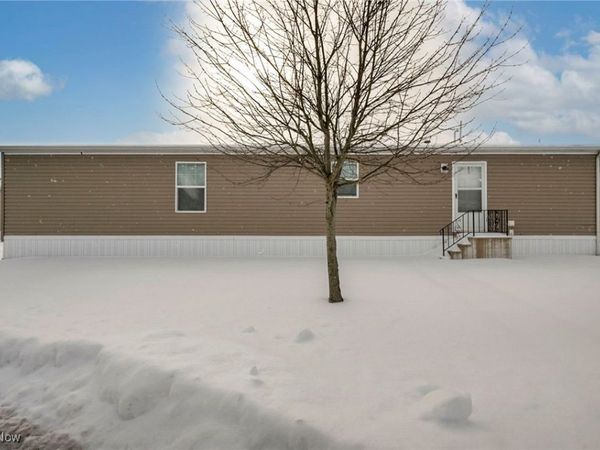 348 Robin Drive, Elyria, OH 44035