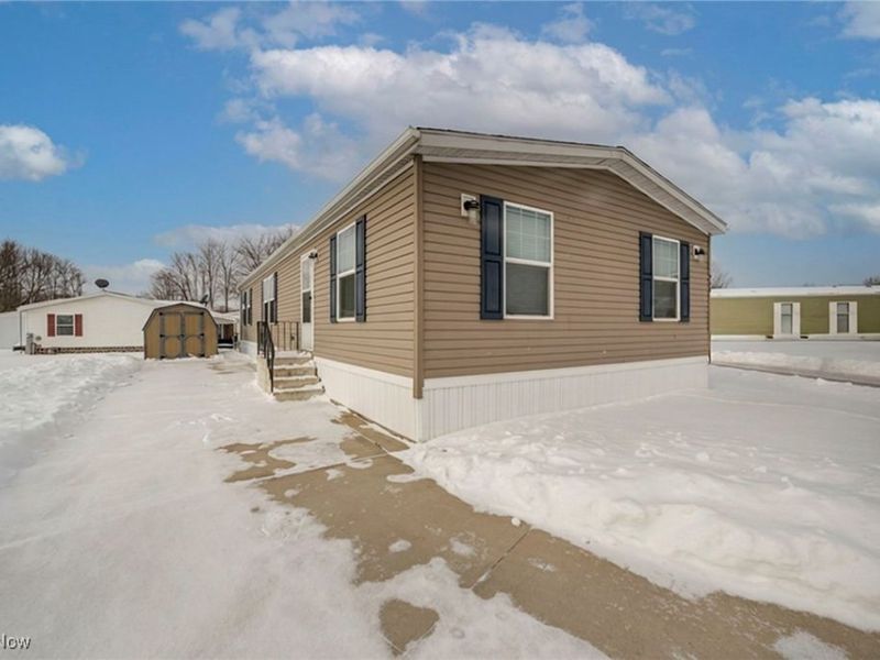 348 Robin Drive, Elyria, OH 44035 Photo 5