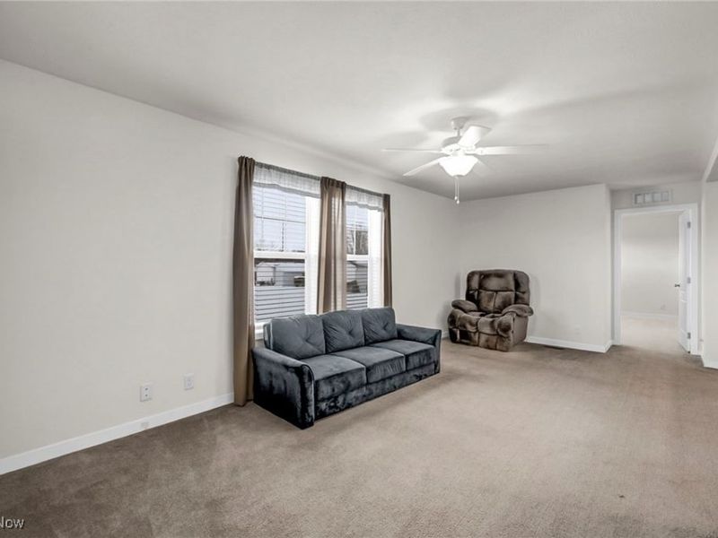 348 Robin Drive, Elyria, OH 44035 Photo 7