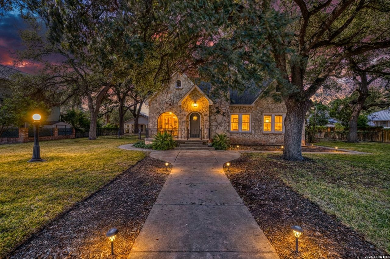 807 N Getty St, Uvalde, TX 78801 Main Photo