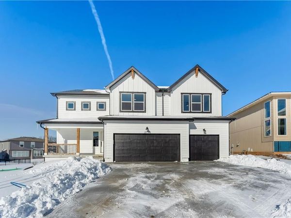 301 SW Amara Drive, Blue Springs, MO 64064