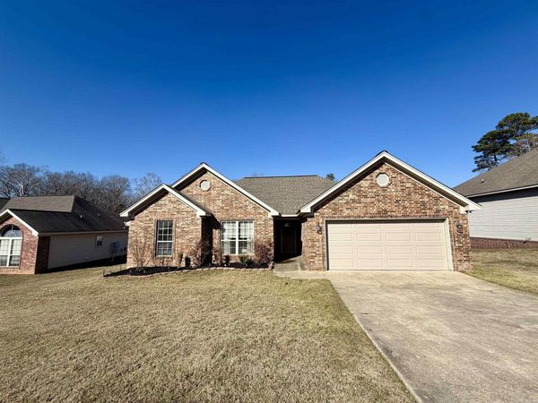 1124 JW Cove, Benton, AR 72019