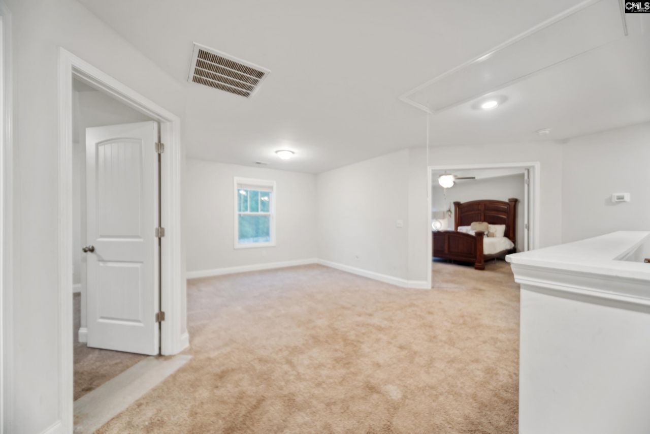 140 Ellie Lane  Photo 10