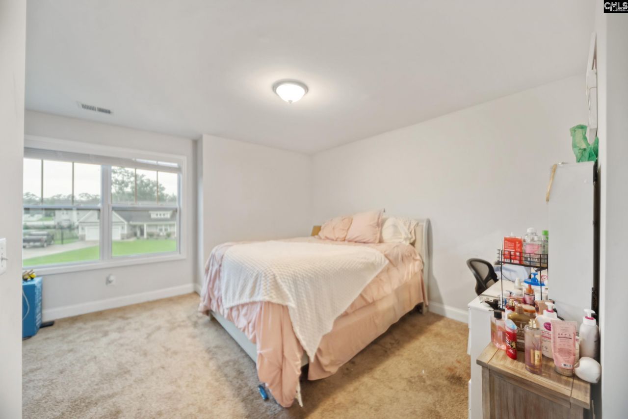 140 Ellie Lane  Photo 13