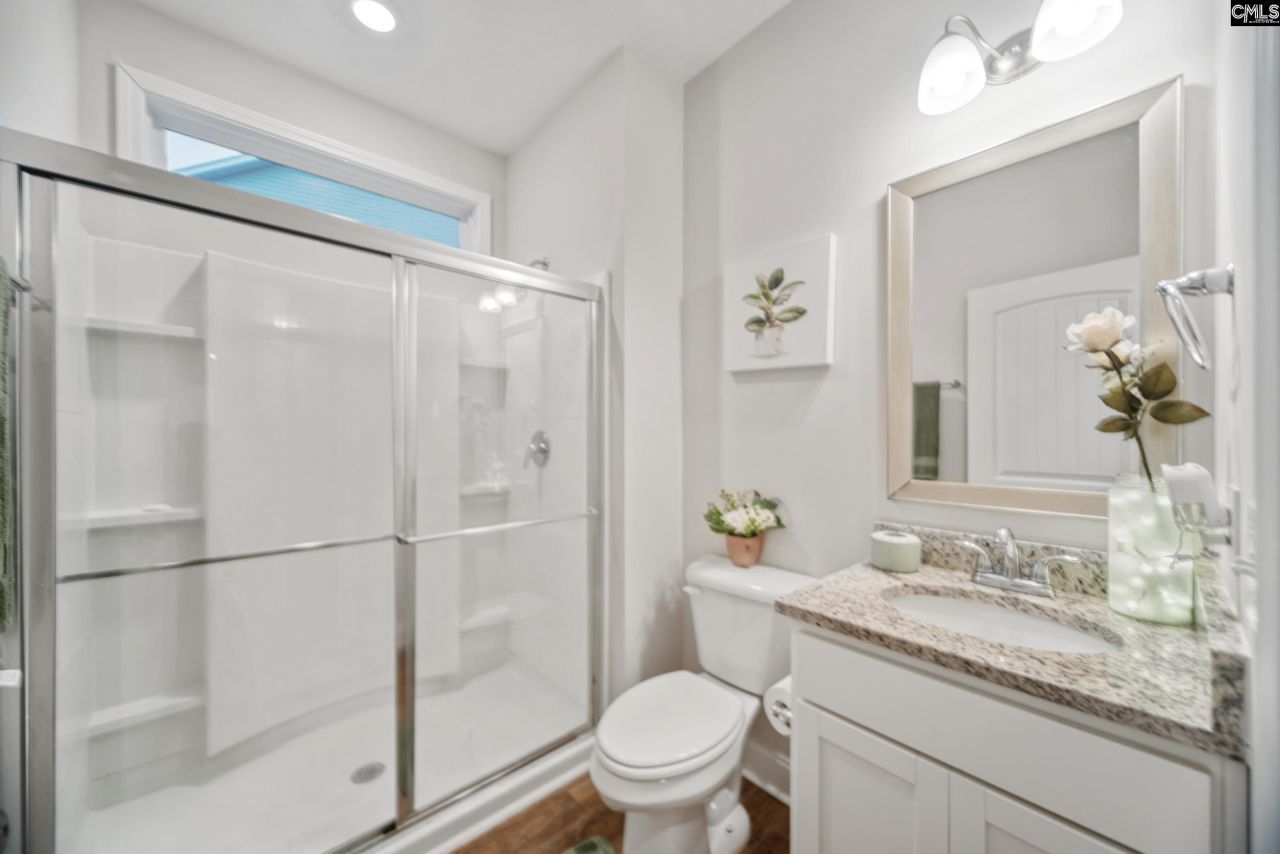 140 Ellie Lane  Photo 5