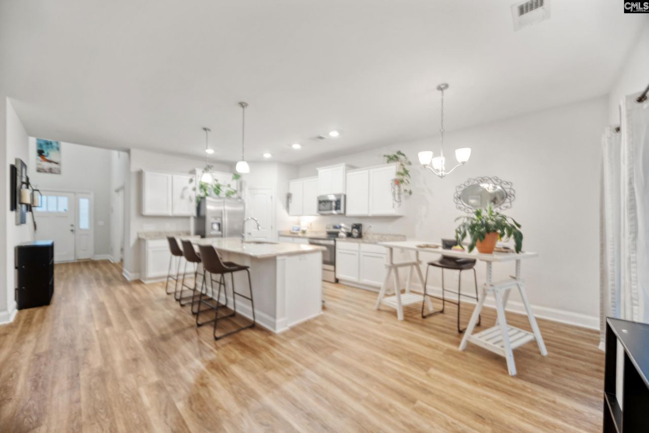 140 Ellie Lane  Photo 9