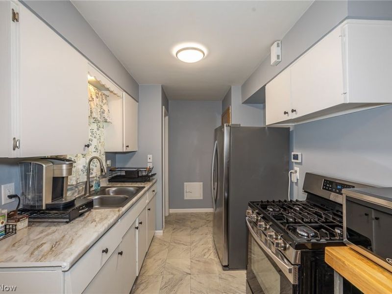 157 Flora Drive, Bedford, OH 44146 Photo 10