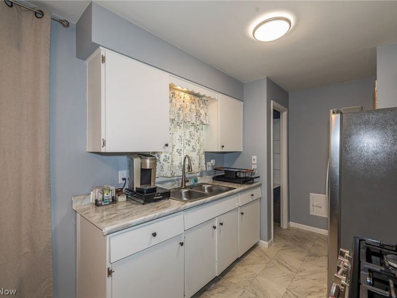 157 Flora Drive, Bedford, OH 44146 Photo 11