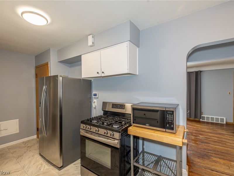 157 Flora Drive, Bedford, OH 44146 Photo 12