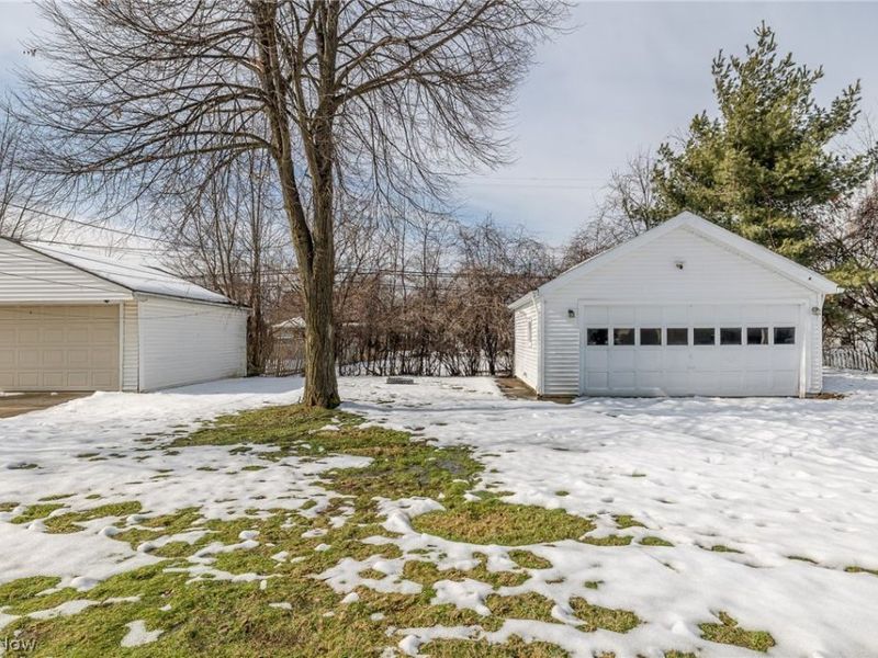 157 Flora Drive, Bedford, OH 44146 Photo 21