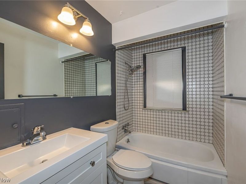 157 Flora Drive, Bedford, OH 44146 Photo 7