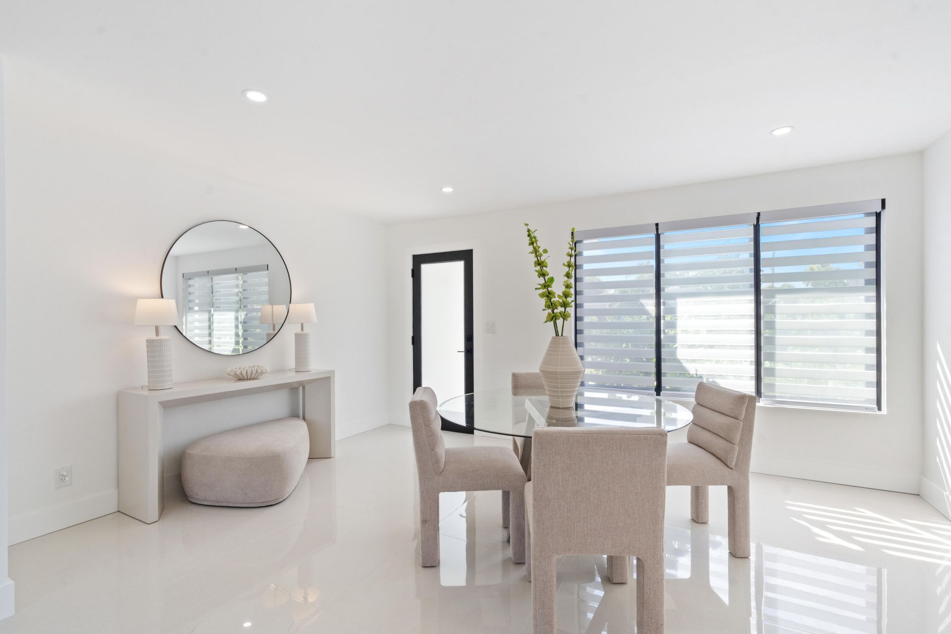 333 Alhambra Place, West Palm Beach, FL 33405 Photo