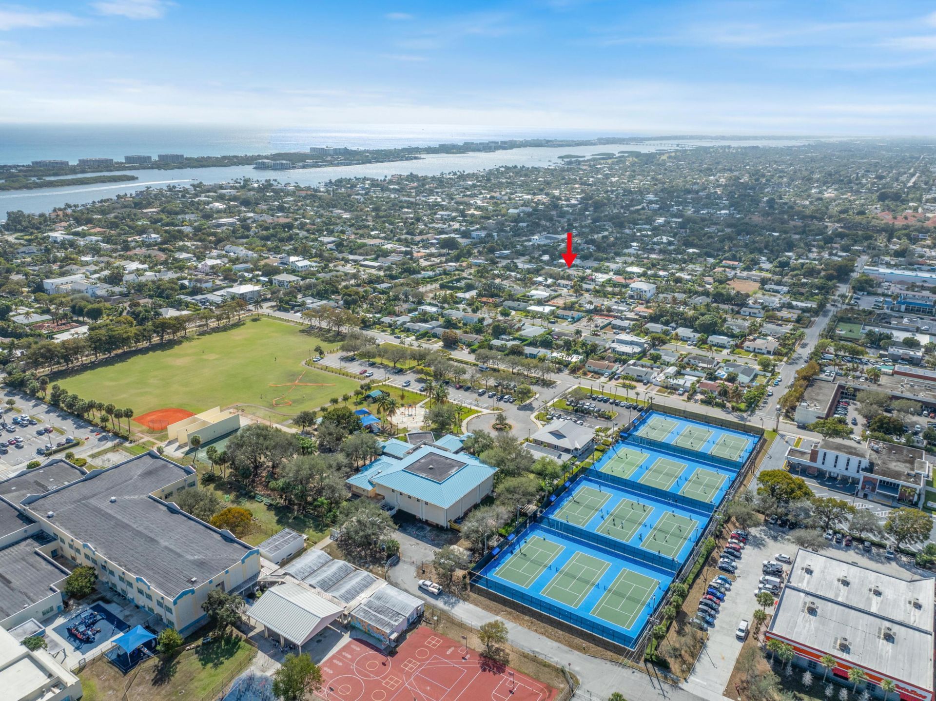 333 Alhambra Place, West Palm Beach, FL 33405 Photo