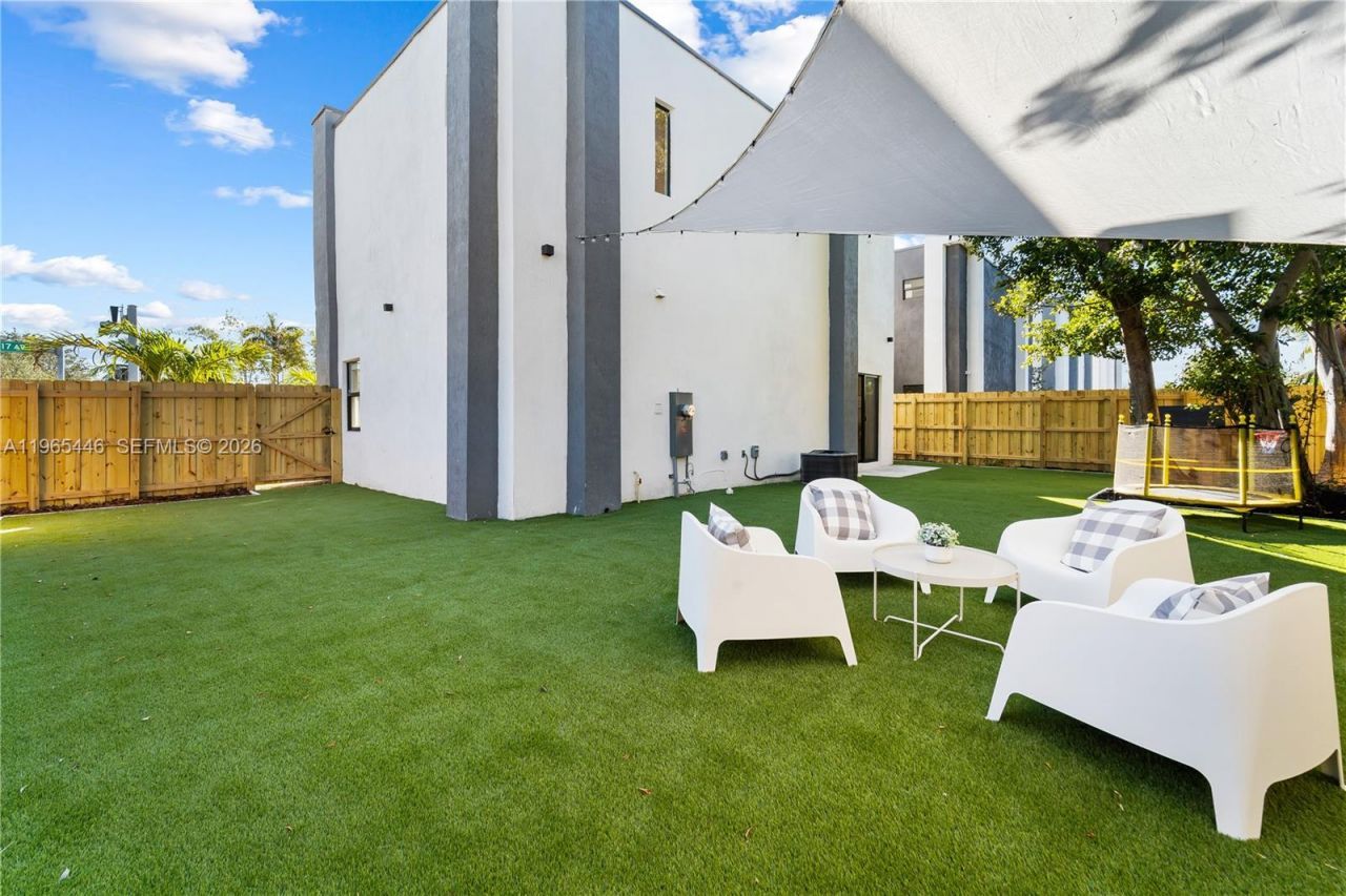 18700 SW 117th Ave , Miami, FL 33177 Photo