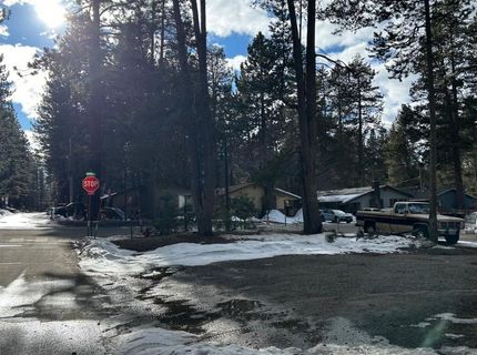 1091 Sierra Boulevard, South Lake Tahoe, CA 96150 Photo