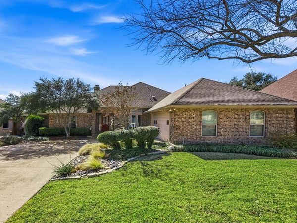 3332 Gatwick Place, Farmers Branch, TX 75234