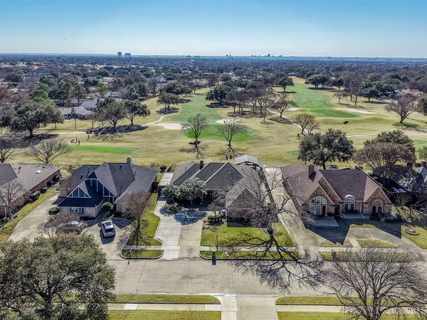 3332 Gatwick Place, Farmers Branch, TX 75234