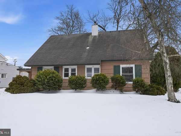 10 MELROSE LANE, WILLINGBORO, NJ 08046