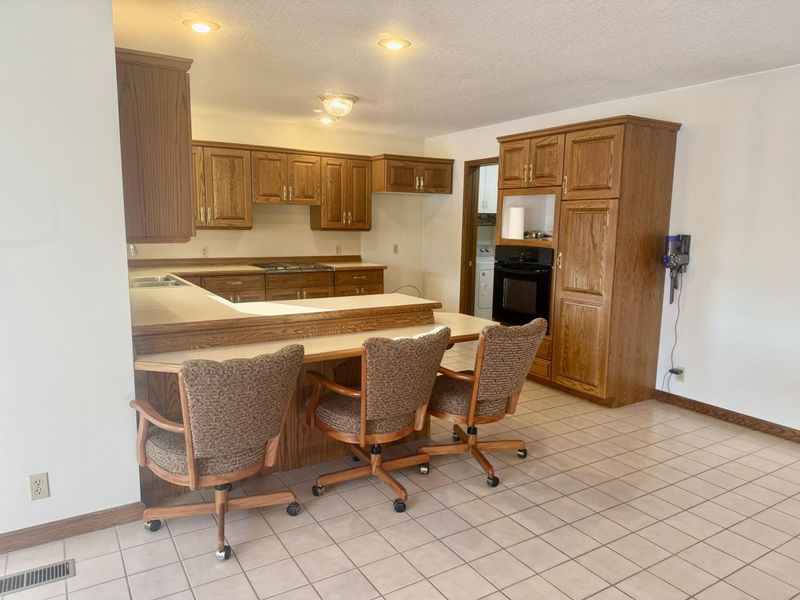 821 Helen Drive, Wapakoneta, OH 45895 Photo 8