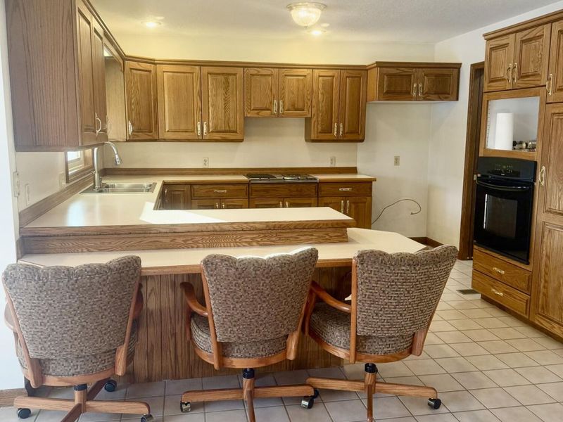 821 Helen Drive, Wapakoneta, OH 45895 Photo 9