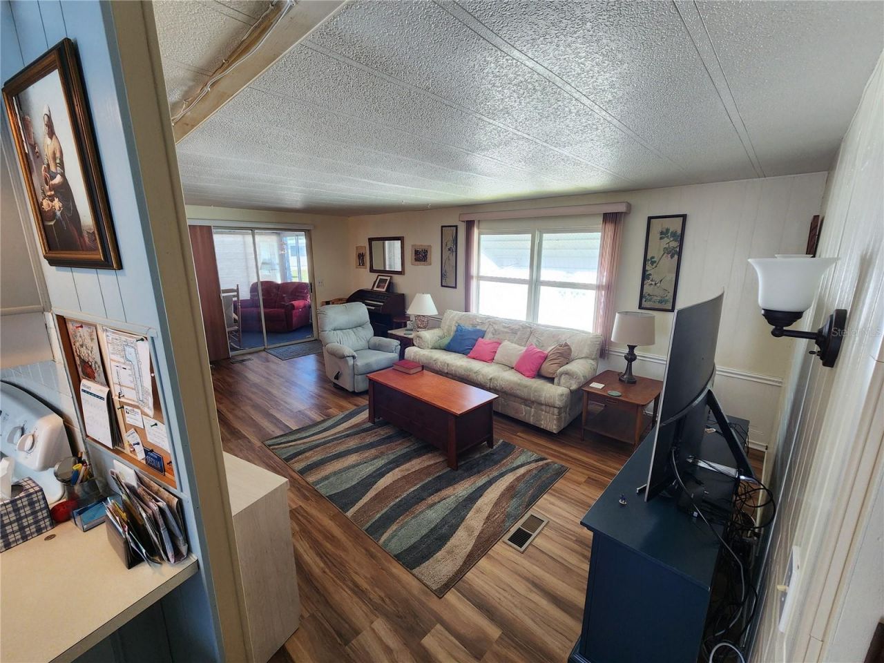 808 53rd Avenue E, Unit 19, Bradenton, FL 34203 Photo