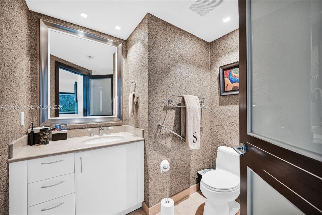 1331 Brickell Bay Dr, Unit 3607, Miami, FL 33131 Photo