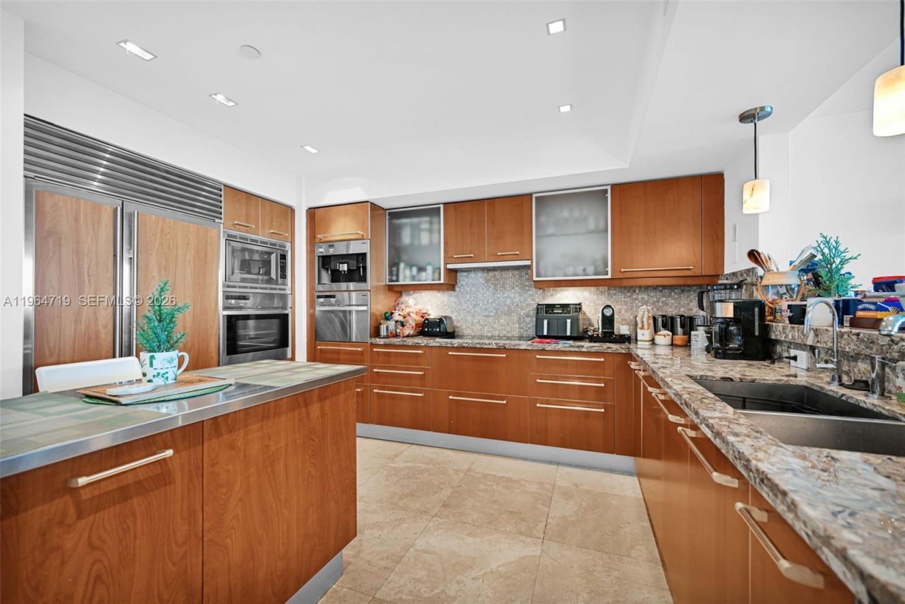 1331 Brickell Bay Dr, Unit 3607, Miami, FL 33131 Photo