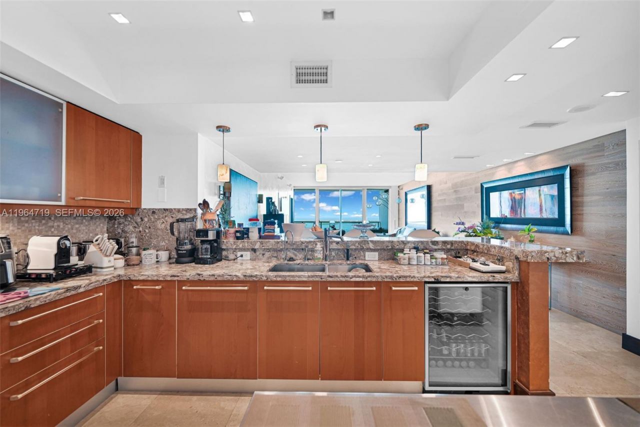 1331 Brickell Bay Dr, Unit 3607, Miami, FL 33131 Photo