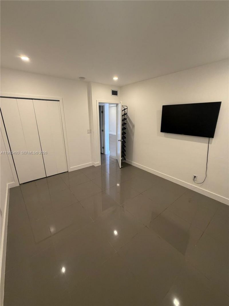 13105 Ixora Ct, Unit 107, North Miami, FL 33181 Photo