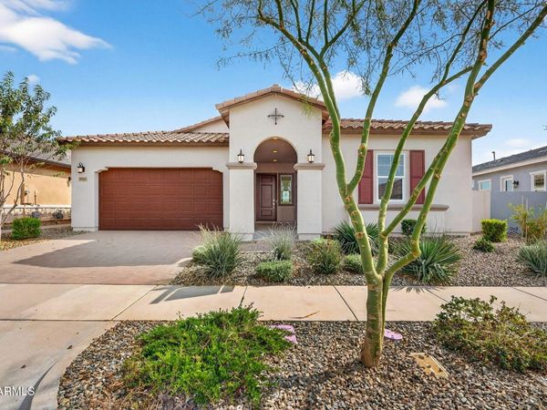 9965 S DUTCHMAN Drive, Apache Junction, AZ 85120