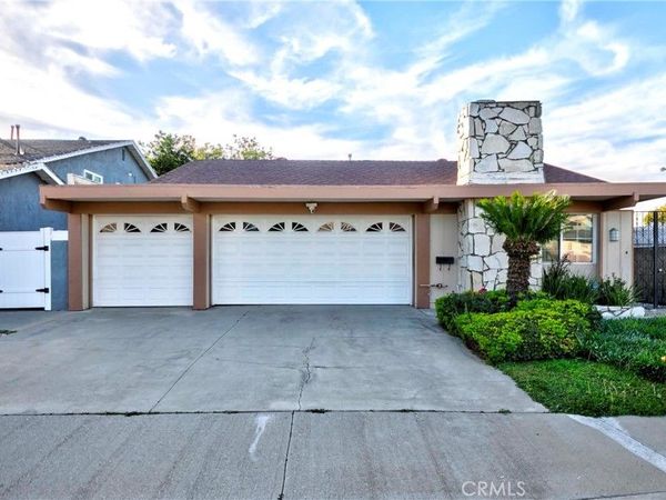 5267 Meadow Wood, Lakewood, CA 90712