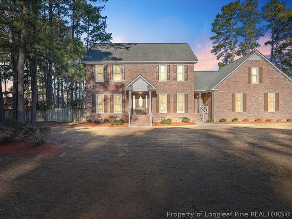 5400 Labrador Drive, Hope Mills, NC 28348